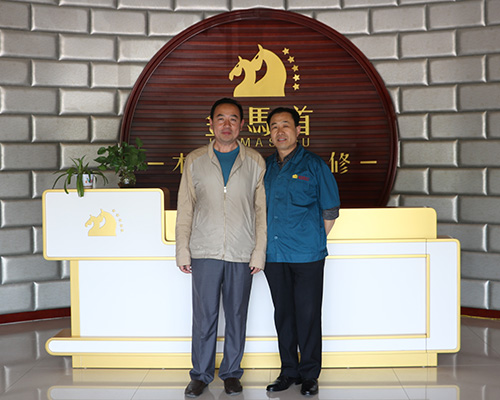 衡水棗強(qiáng)縣木門(mén)加盟商  馬經(jīng)理