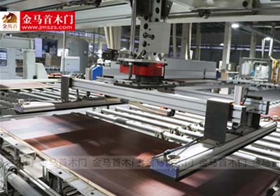 精工細(xì)作山東實(shí)木門(mén)生產(chǎn)廠家金馬首相約共同富裕