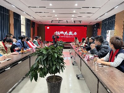 共創(chuàng)新輝煌領(lǐng)跑共贏季山東實木門生產(chǎn)廠家金馬首經(jīng)銷商大會圓滿成功